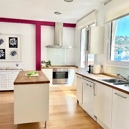 Moderno Y Amplio Apartamento En El Centro De *
